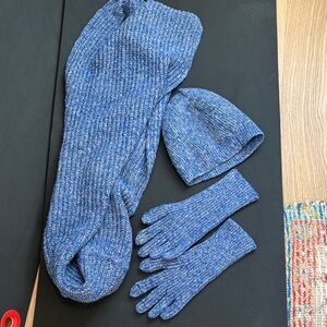 Banana Republic Blue Knit Scarf, Hat, and Gloves Set